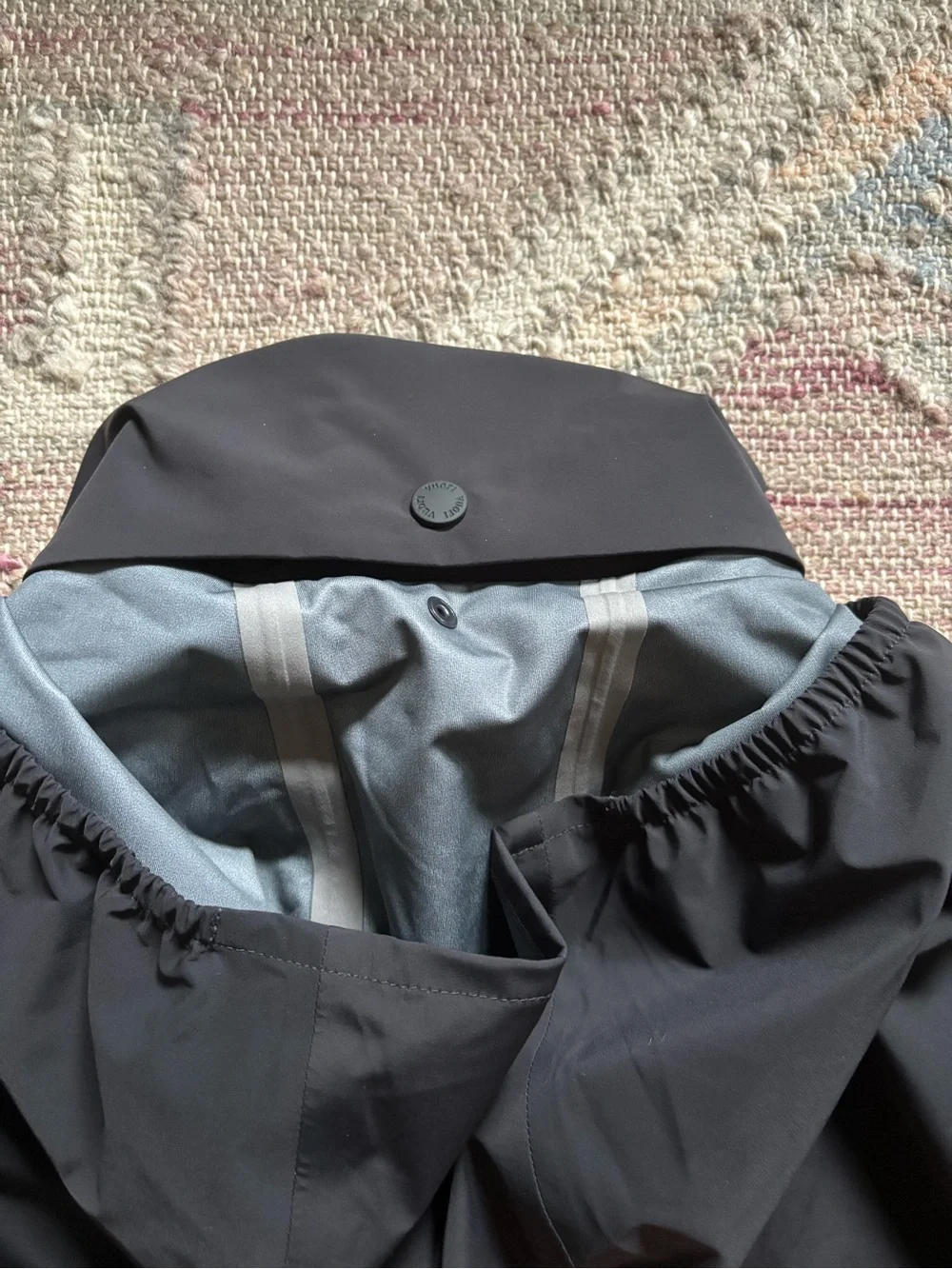 Vuori men’s rain jacket